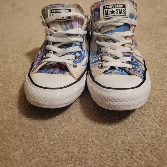 GUC Tropical Converse *Spring Clearance* - Picture 2 of 5